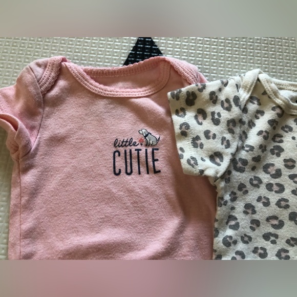 Gerber|Baby girl bundle lot,short sleeve bodysuits•Leopard & Cutie lettering•• - Picture 2 of 4